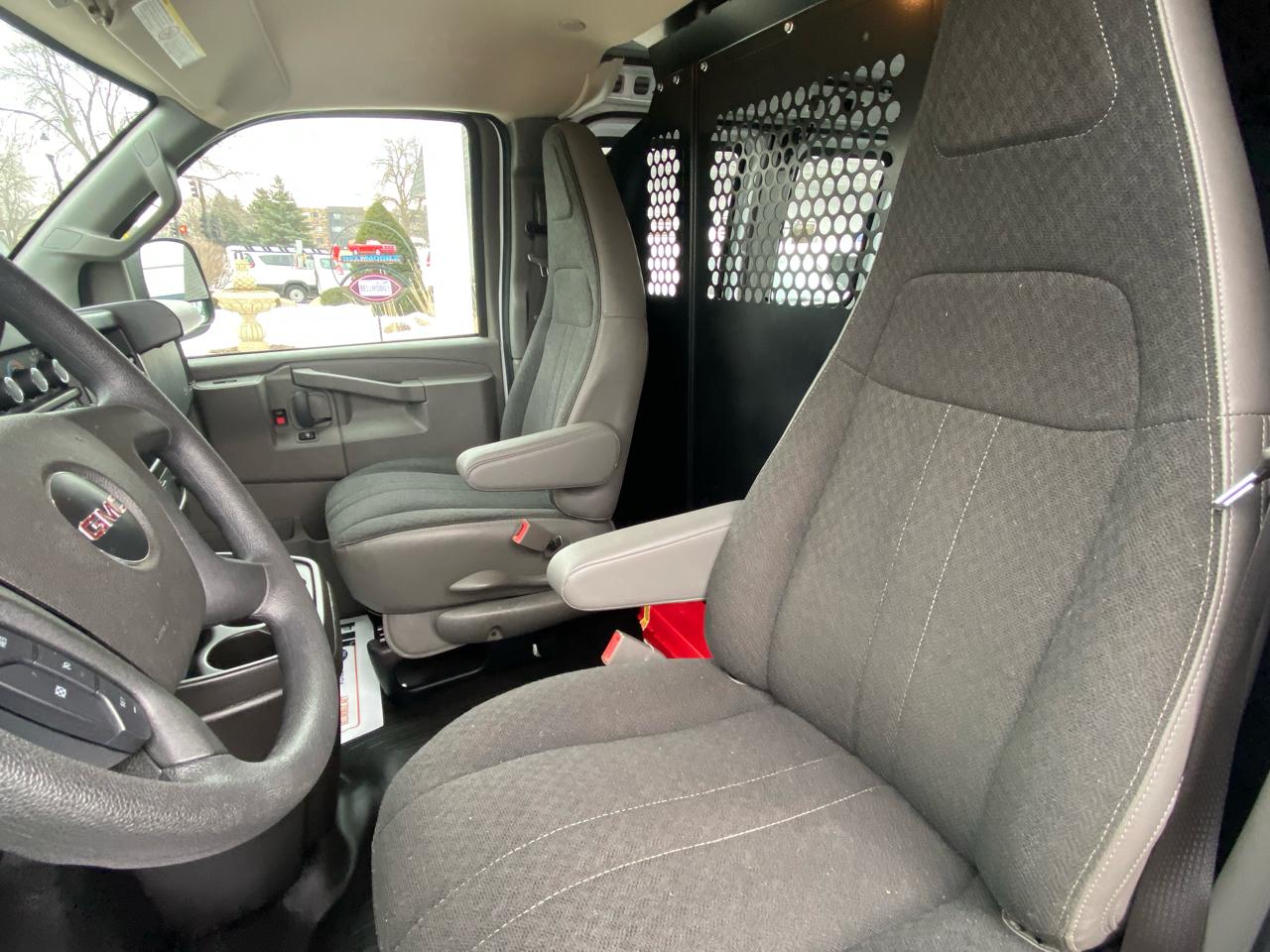 GMC Savana Cargo Van RWD 2500 135" 2024