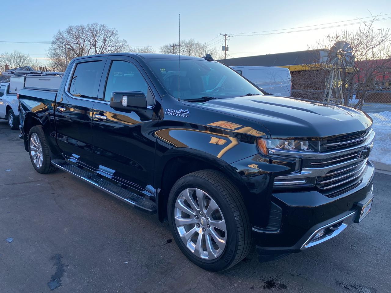 Chevrolet Silverado 1500 4WD Crew Cab 147" High Country 2021