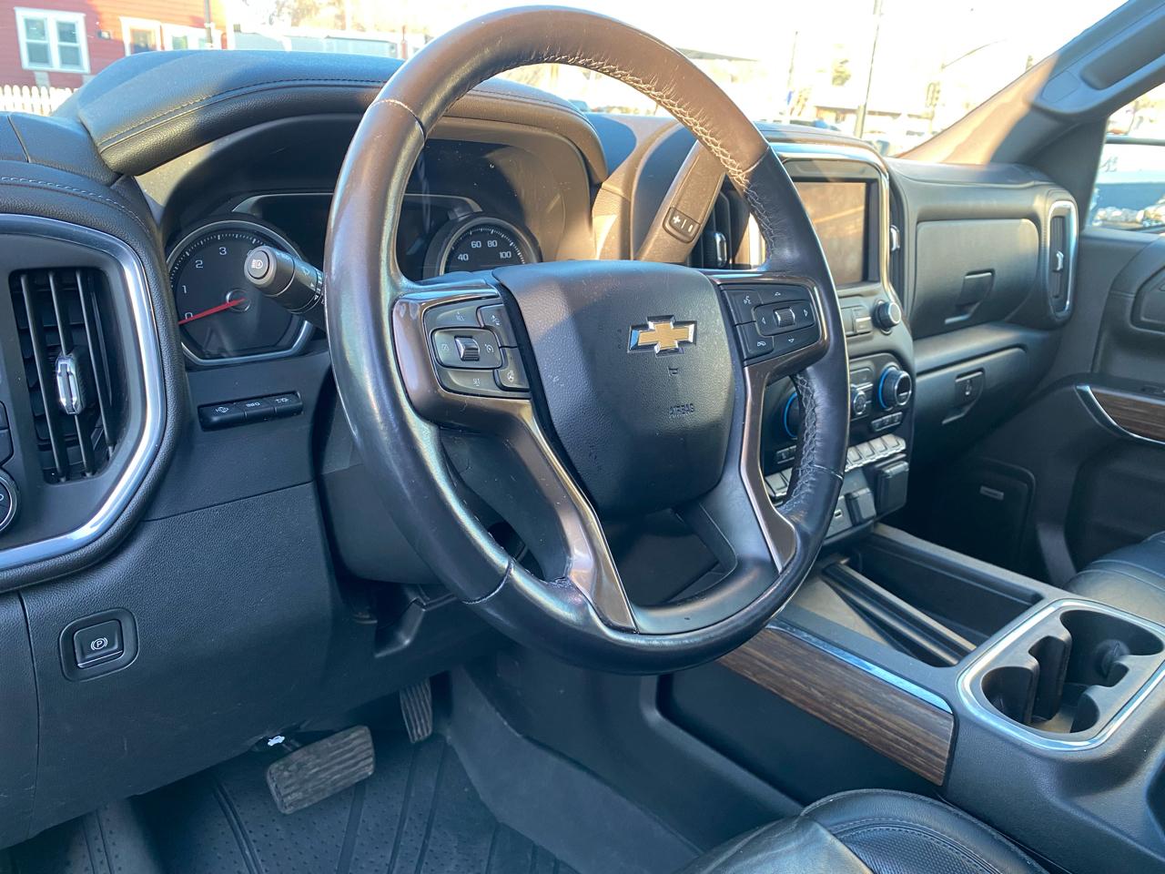 Chevrolet Silverado 1500 4WD Crew Cab 147" High Country 2021