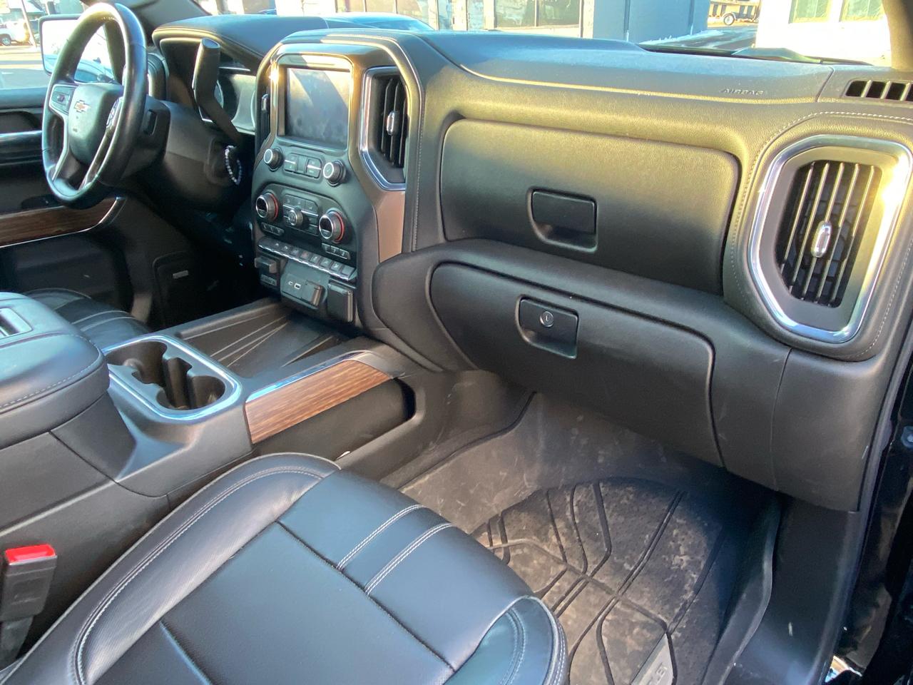 Chevrolet Silverado 1500 4WD Crew Cab 147" High Country 2021