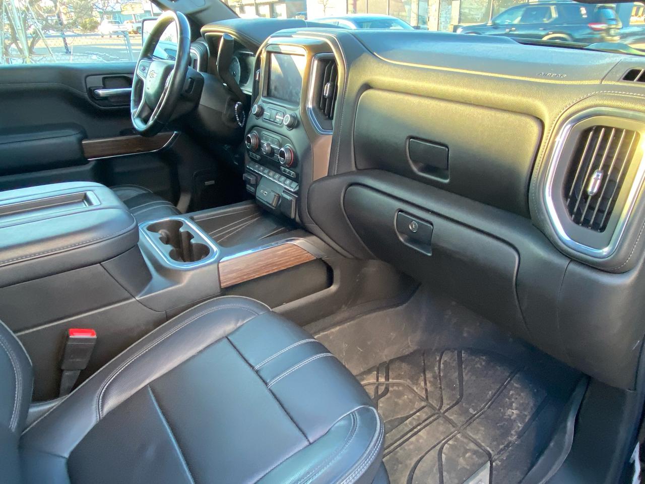 Chevrolet Silverado 1500 4WD Crew Cab 147" High Country 2021