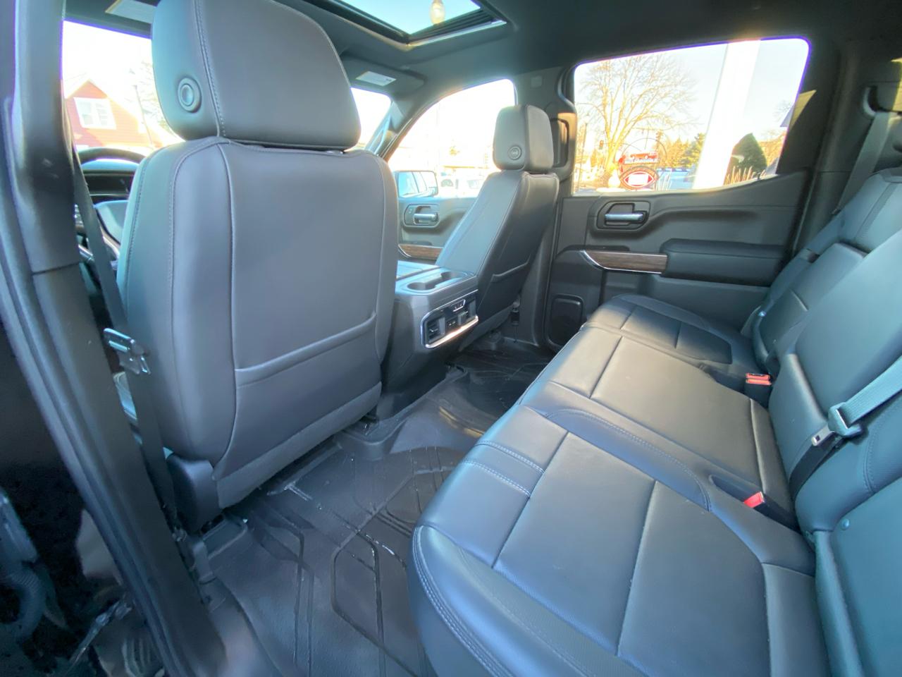 Chevrolet Silverado 1500 4WD Crew Cab 147" High Country 2021