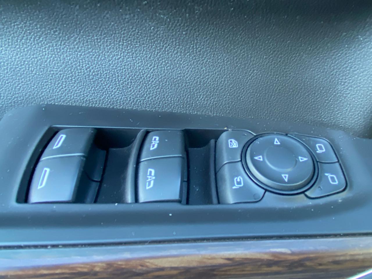 Chevrolet Silverado 1500 4WD Crew Cab 147" High Country 2021