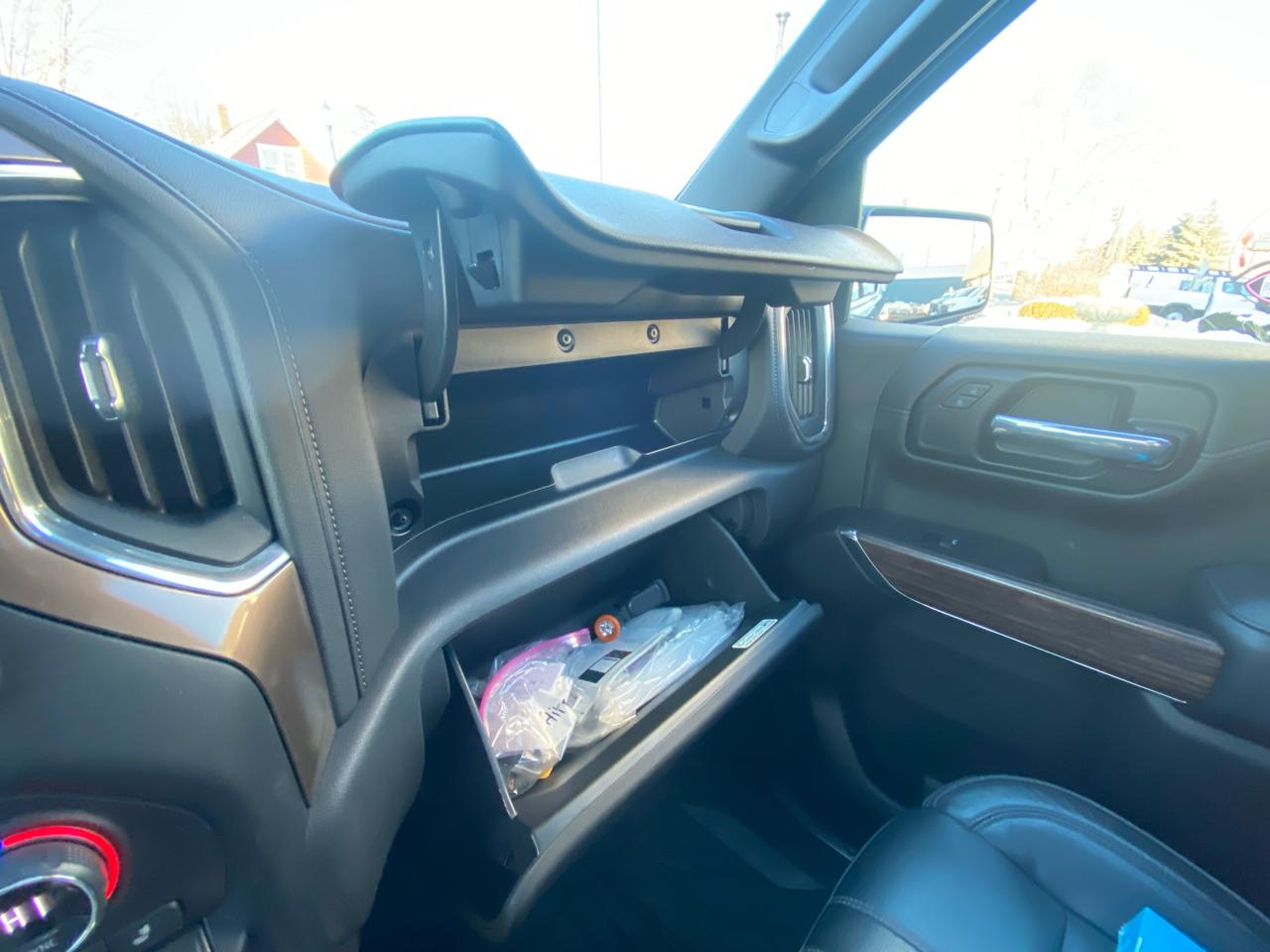 Chevrolet Silverado 1500 4WD Crew Cab 147" High Country 2021