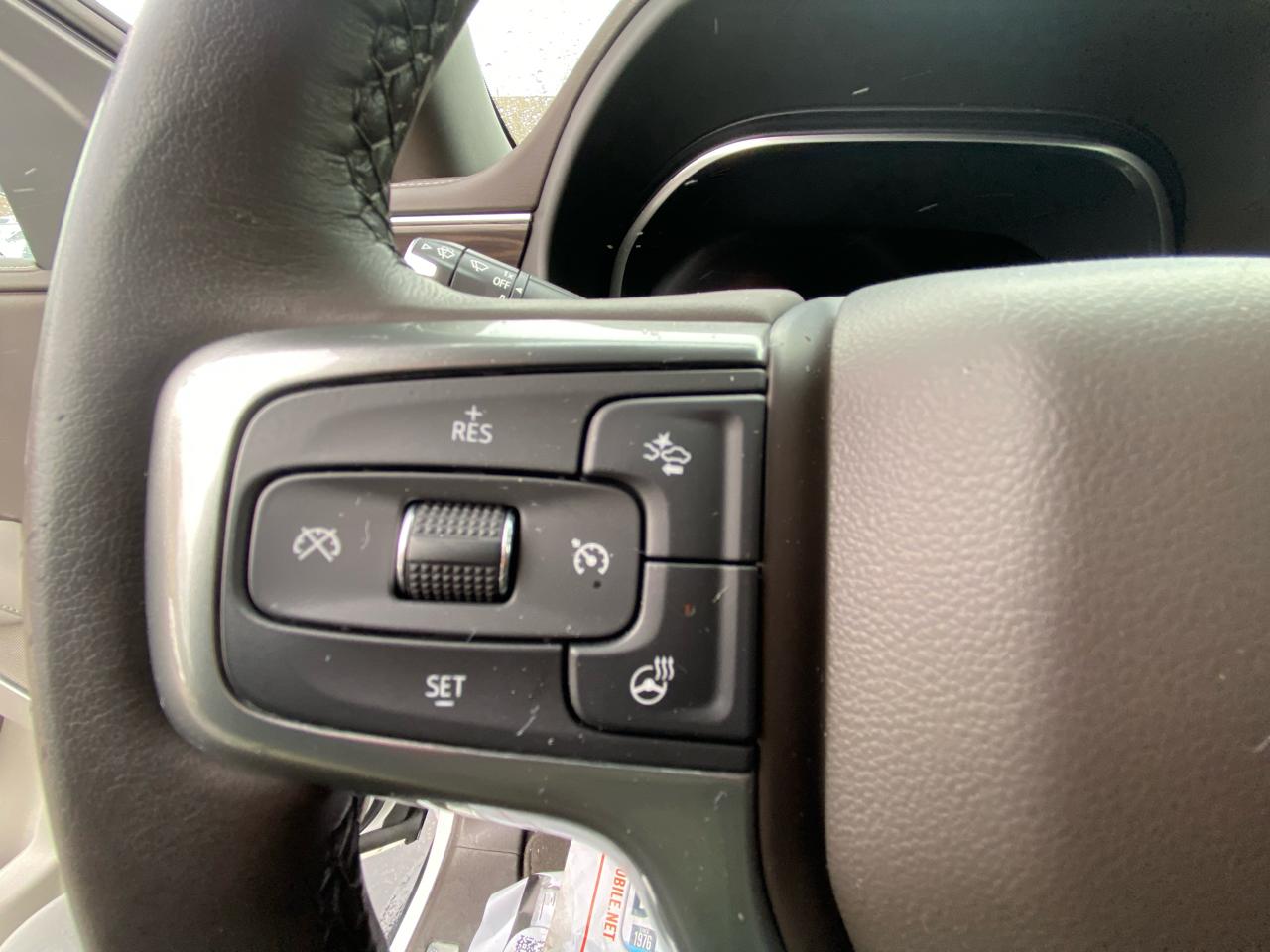 Chevrolet Suburban 4WD 4dr 1500 LT 2022