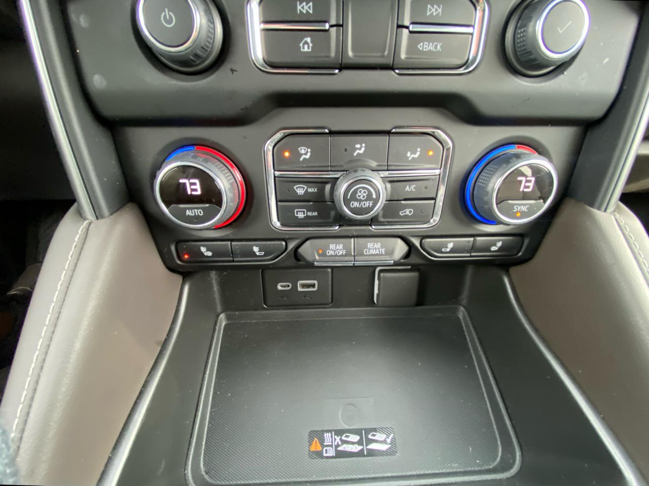 Chevrolet Suburban 4WD 4dr 1500 LT 2022