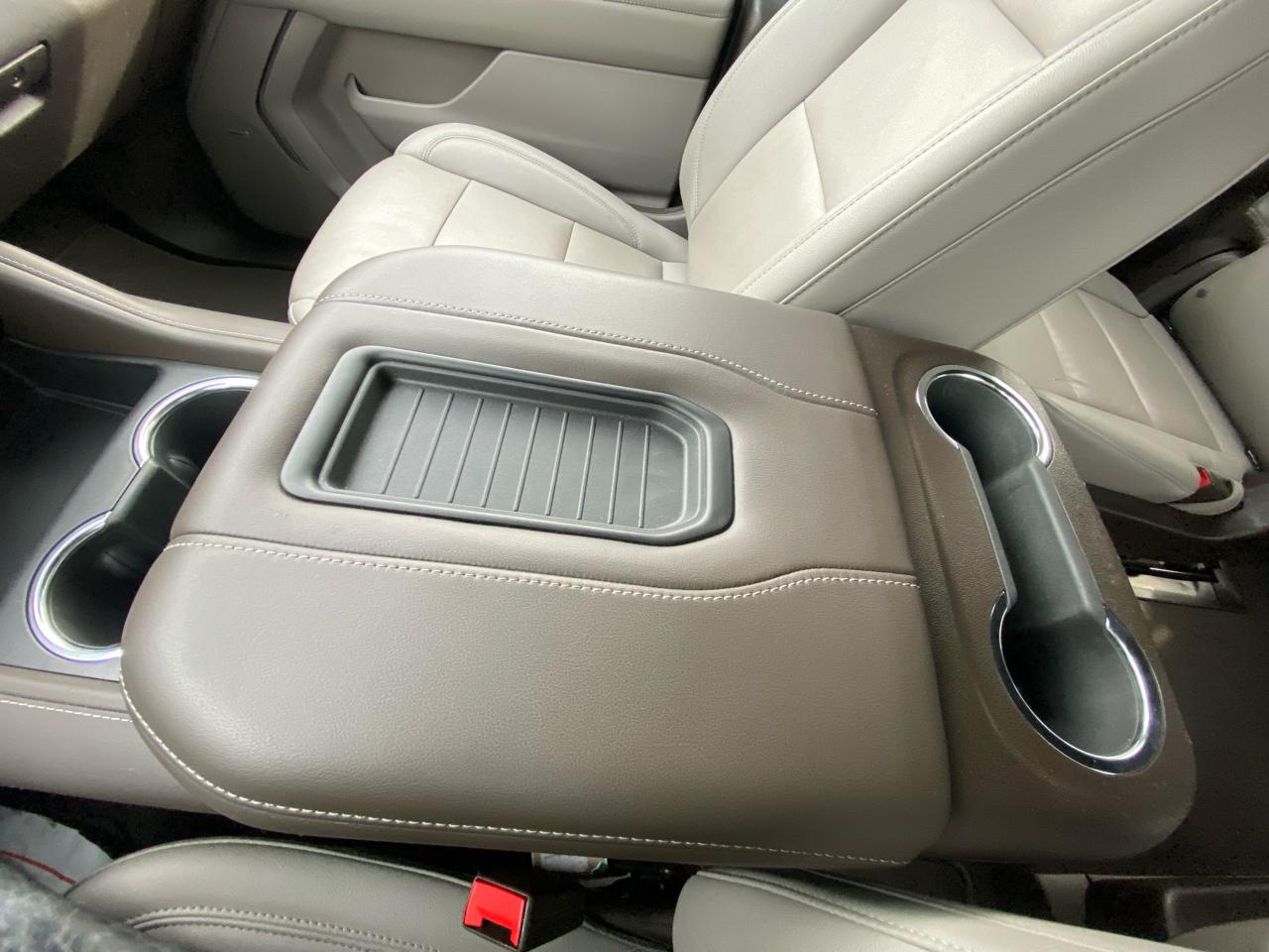 Chevrolet Suburban 4WD 4dr 1500 LT 2022