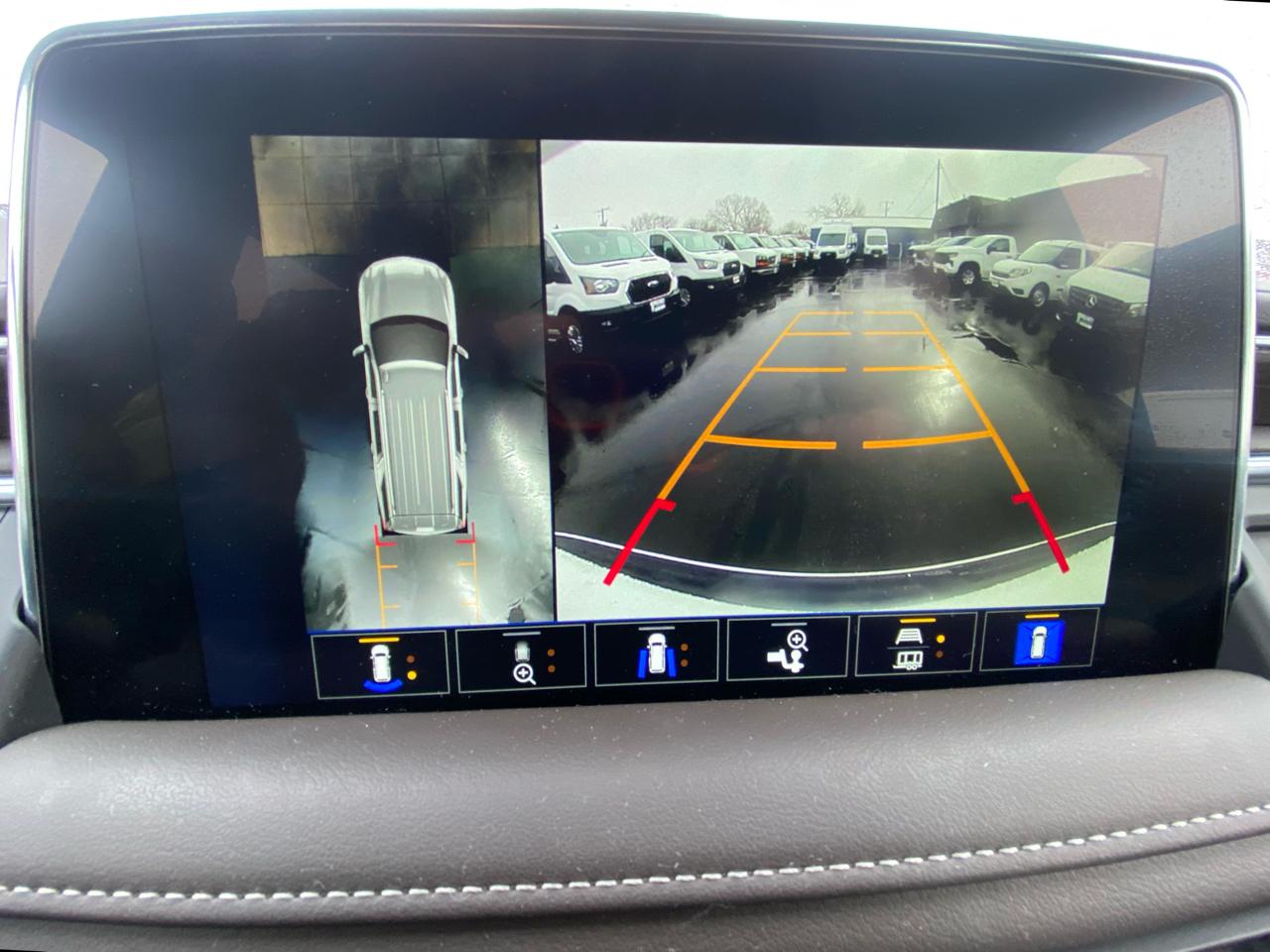 Chevrolet Suburban 4WD 4dr 1500 LT 2022