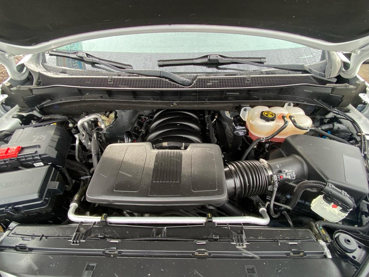 Chevrolet Suburban 4WD 4dr 1500 LT 2022