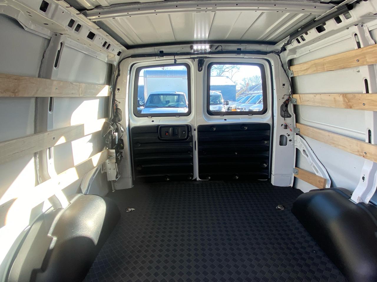 GMC Savana Cargo Van  2024