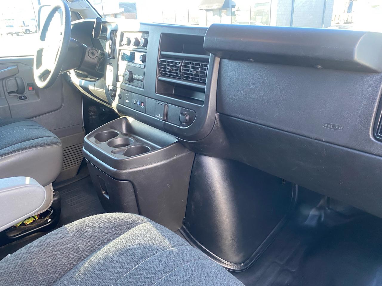 GMC Savana Cargo Van  2024