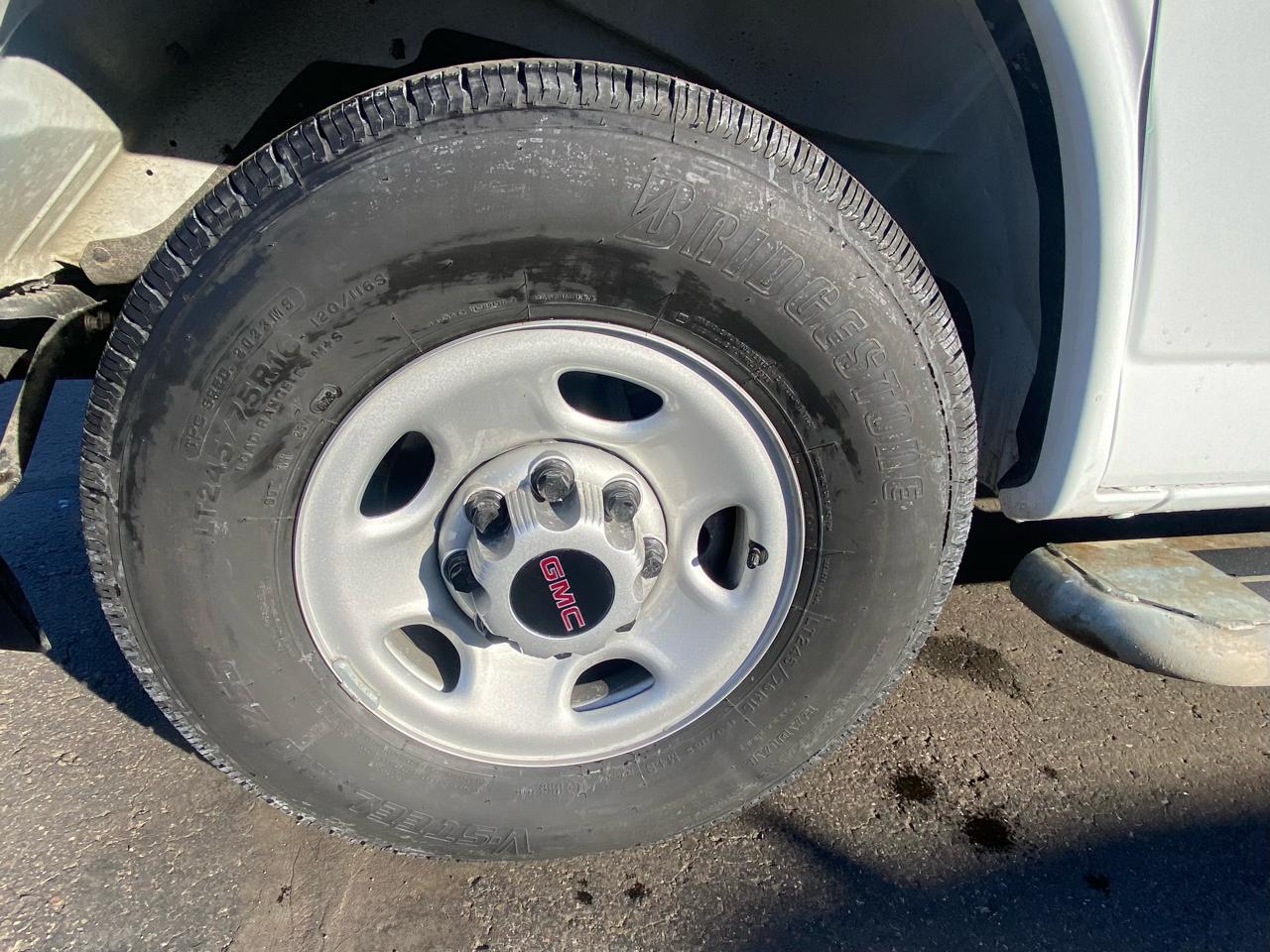 GMC Savana Cargo Van  2024