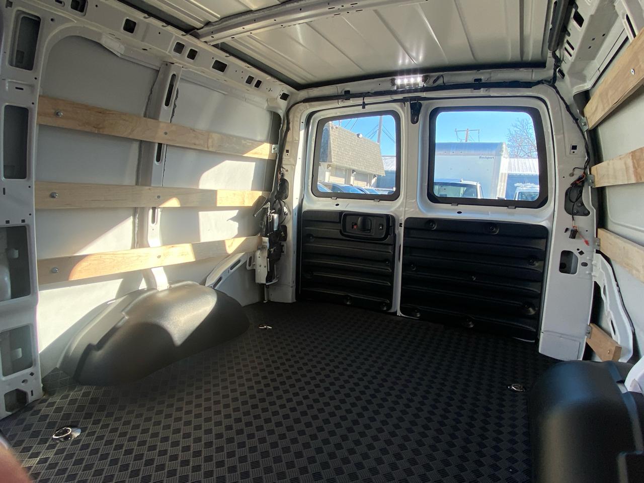 GMC Savana Cargo Van  2024