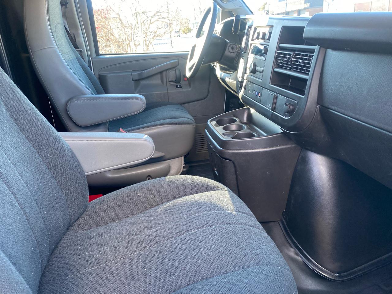 GMC Savana Cargo Van  2024