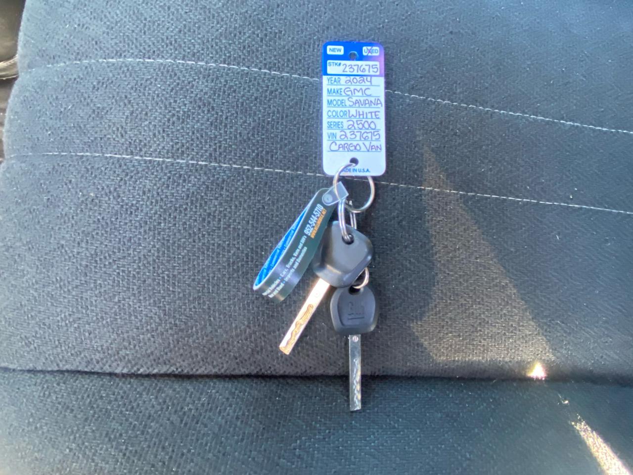 GMC Savana Cargo Van  2024