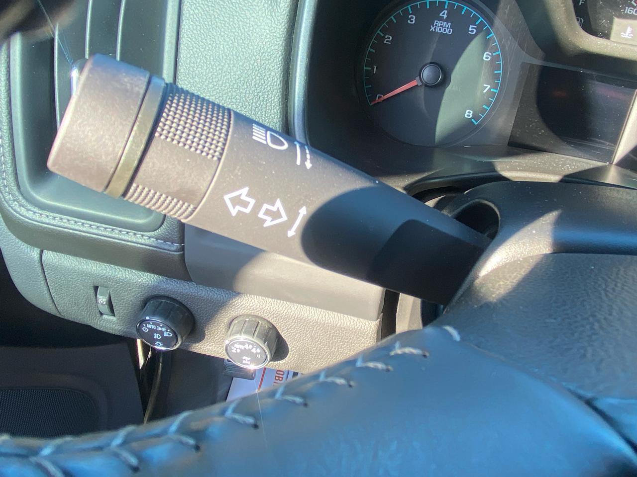 GMC Canyon 4WD Crew Cab 128" Elevation 2022