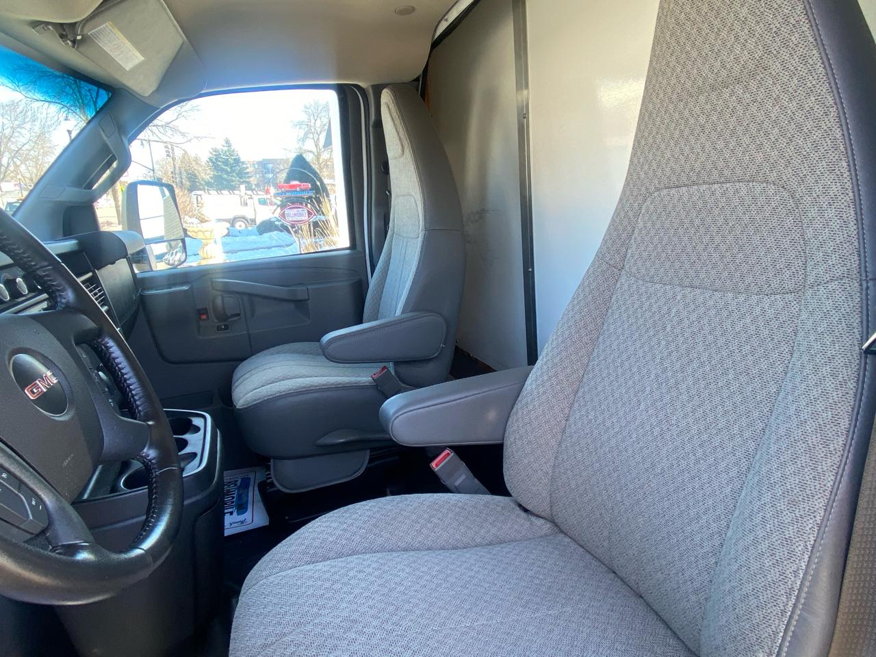 GMC Savana Commercial Cutaway 3500 Van 159" 2021