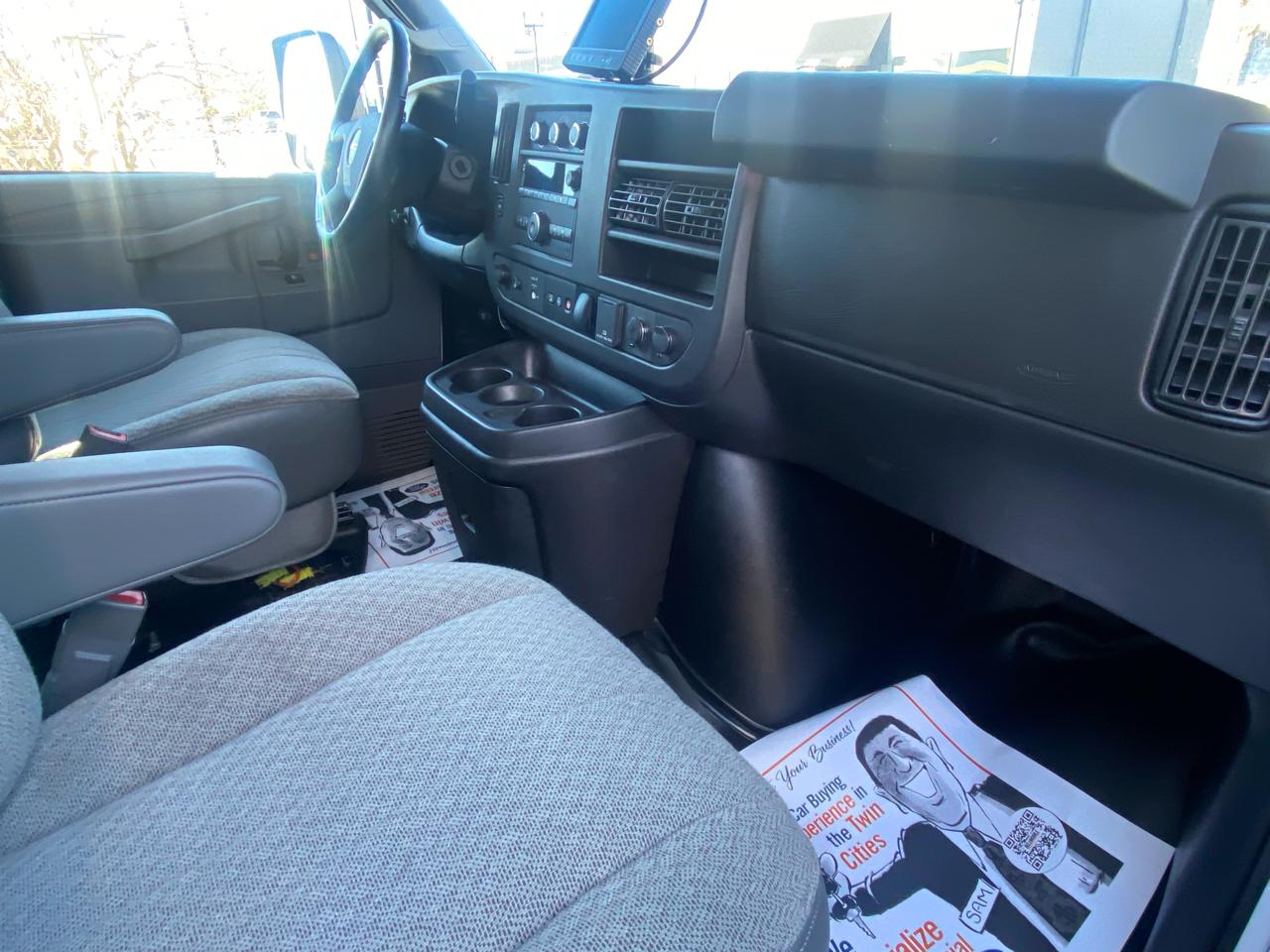 GMC Savana Commercial Cutaway 3500 Van 159" 2021