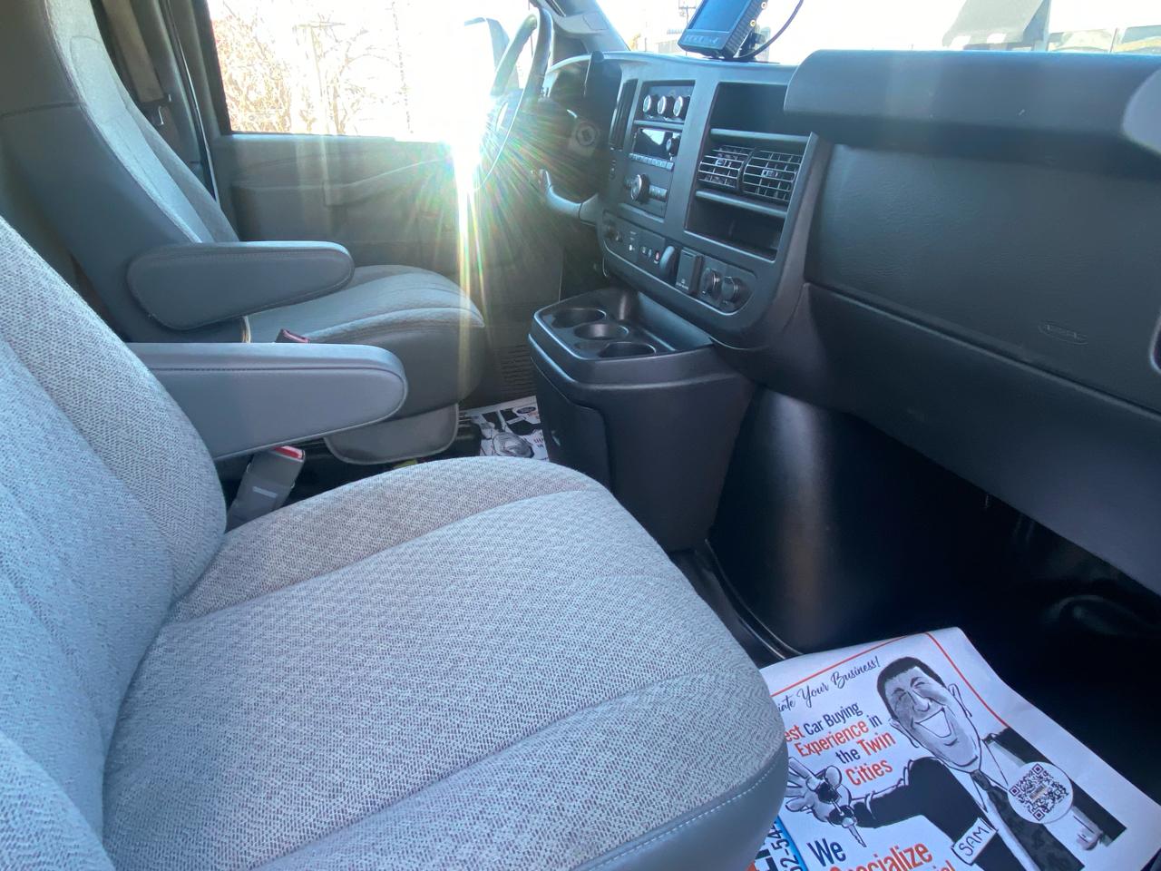 GMC Savana Commercial Cutaway 3500 Van 159" 2021