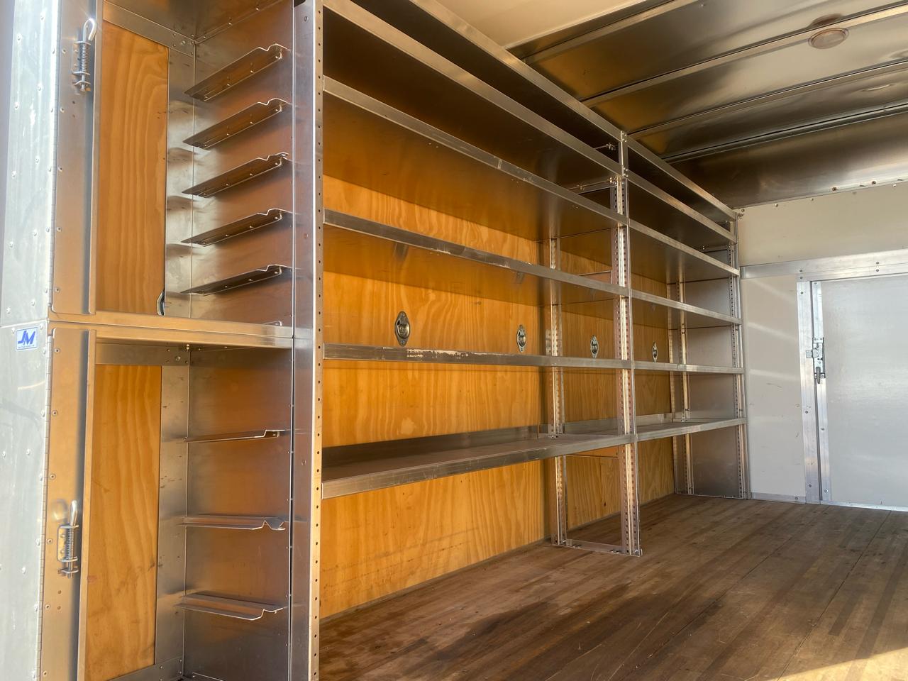 GMC Savana Cutaway  2021