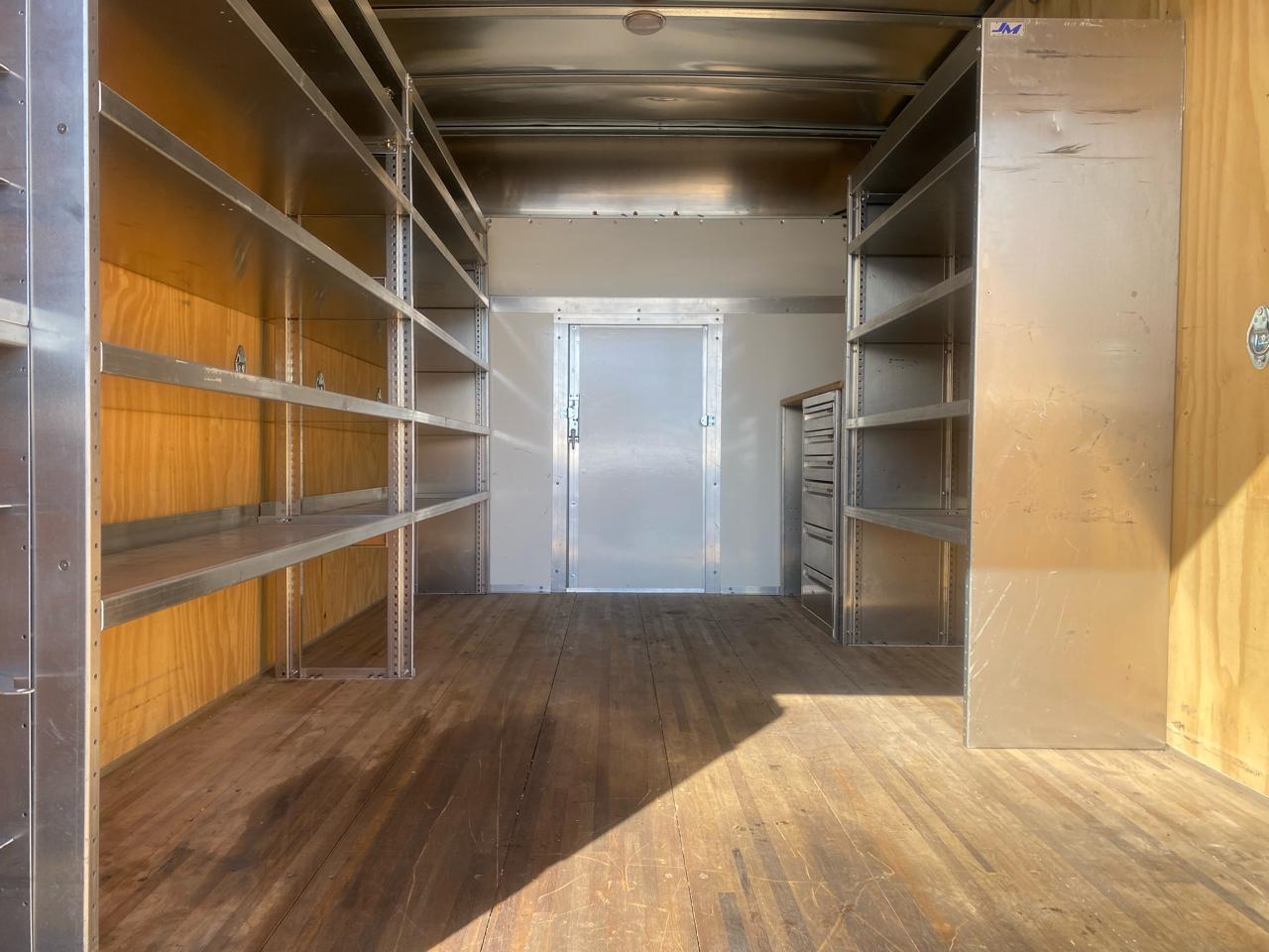 GMC Savana Cutaway  2021