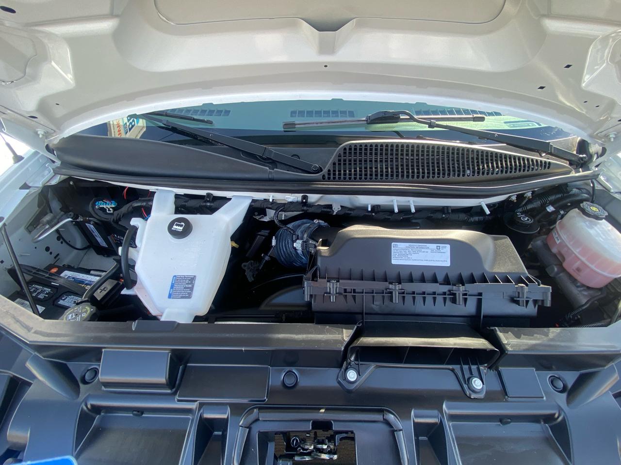 GMC Savana Cutaway  2021