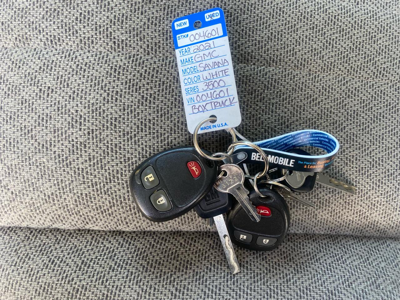 GMC Savana Cutaway  2021