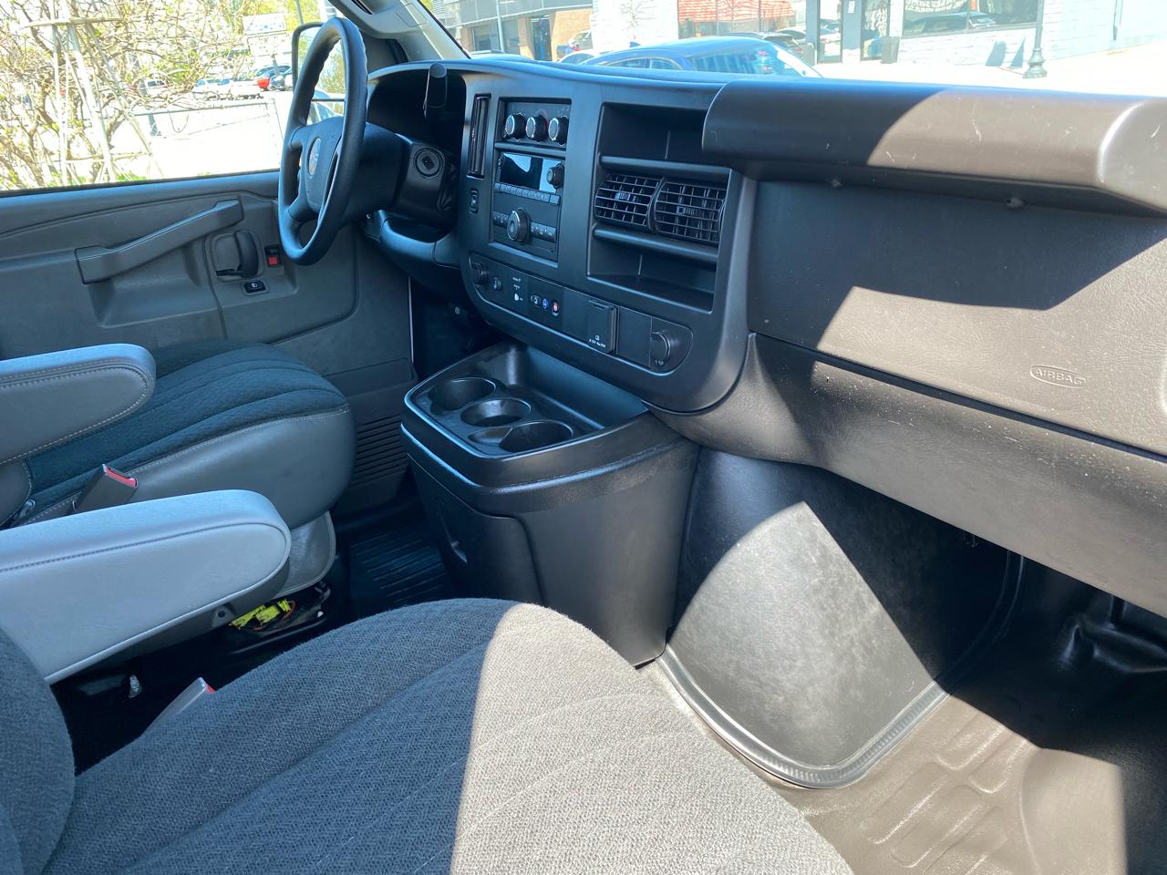 GMC Savana Cargo Van RWD 2500 135" 2024
