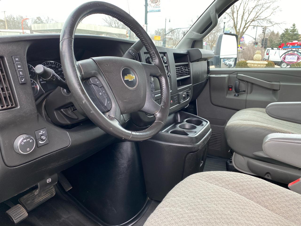 Chevrolet Express Commercial Cutaway 3500 Van 139" 2020