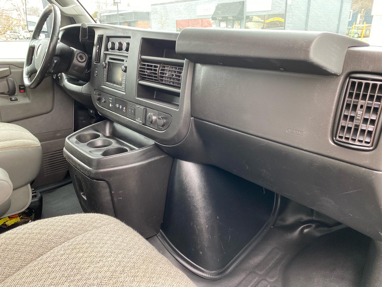 Chevrolet Express Commercial Cutaway 3500 Van 139" 2020