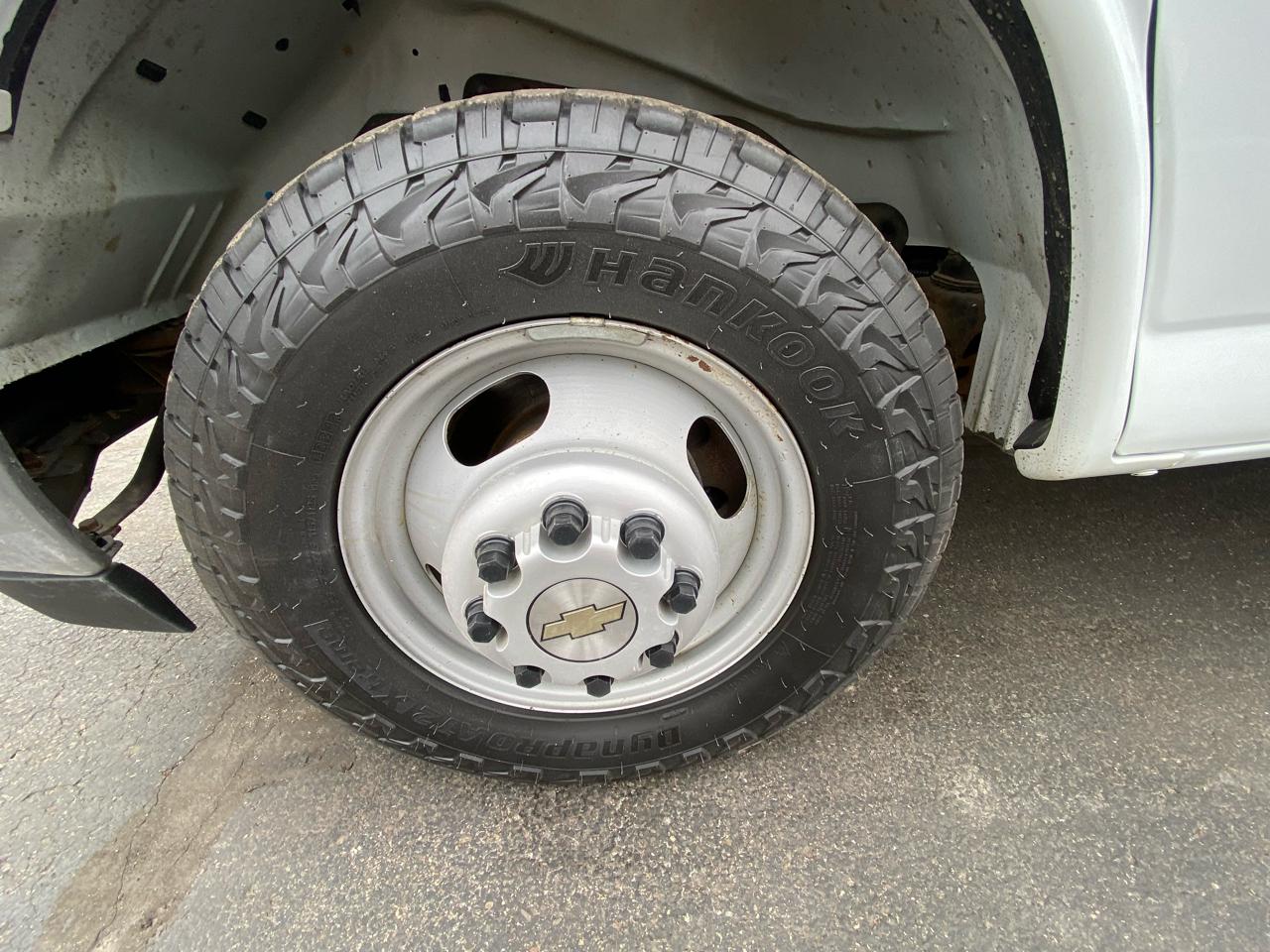 Chevrolet Express Commercial Cutaway 3500 Van 139" 2020