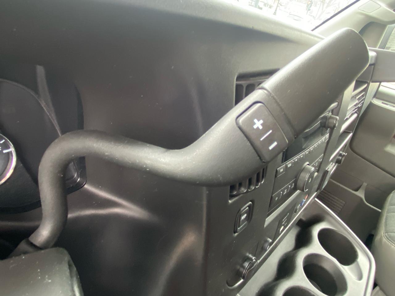 Chevrolet Express Cargo Van RWD 2500 135" 2024