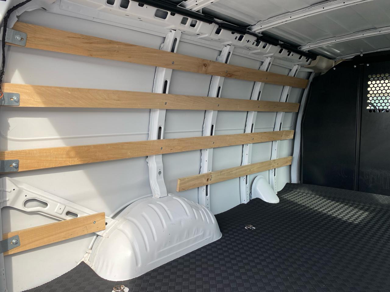 GMC Savana Cargo Van RWD 2500 135" 2024