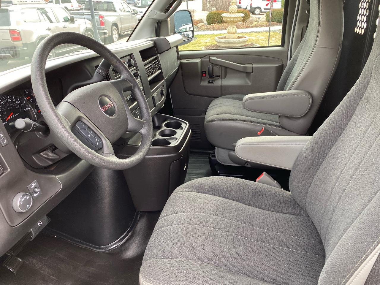 GMC Savana Cargo Van RWD 2500 135" 2024