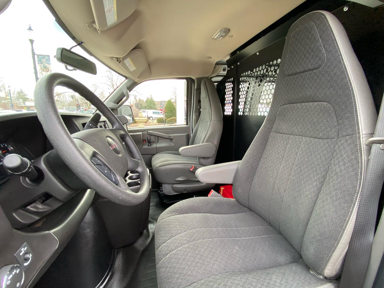 GMC Savana Cargo Van RWD 2500 135" 2024