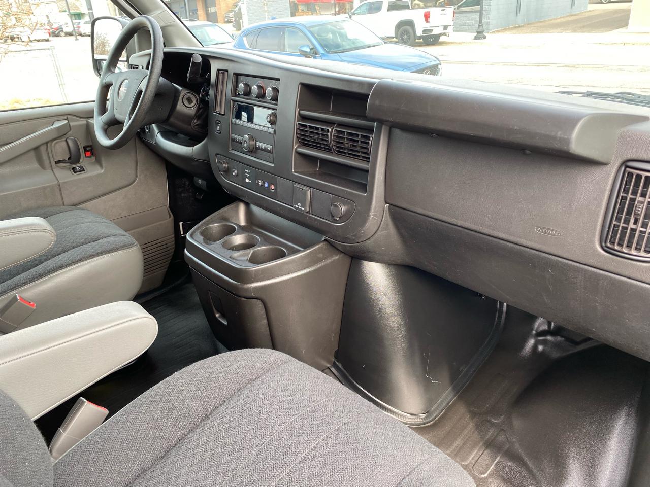 GMC Savana Cargo Van RWD 2500 135" 2024