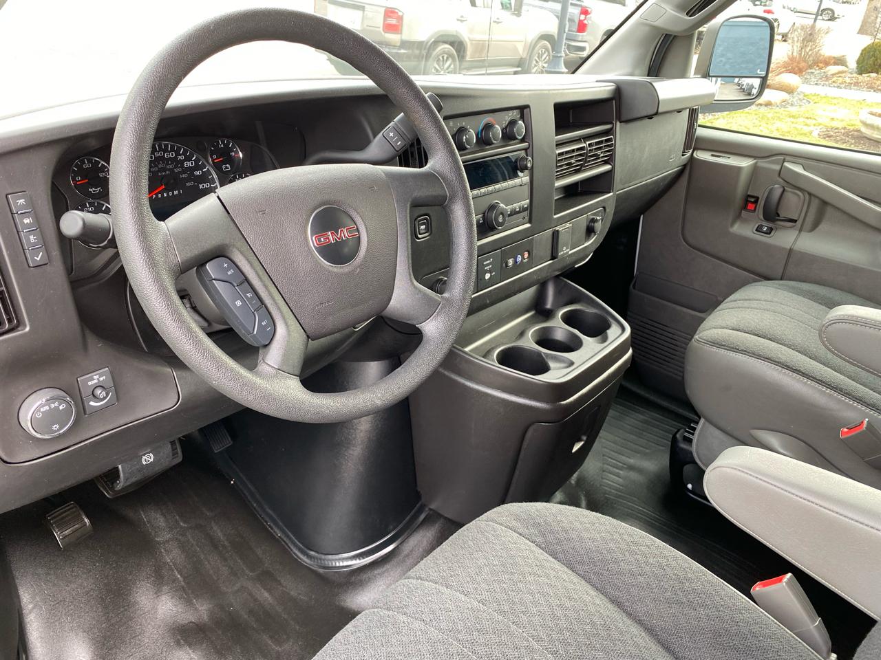 Chevrolet Express Cargo Van RWD 2500 135" 2024