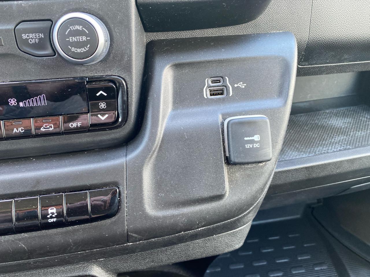 RAM ProMaster Cargo Van Tradesman 2500 Low Roof 136" WB w/Pass Seat 2025