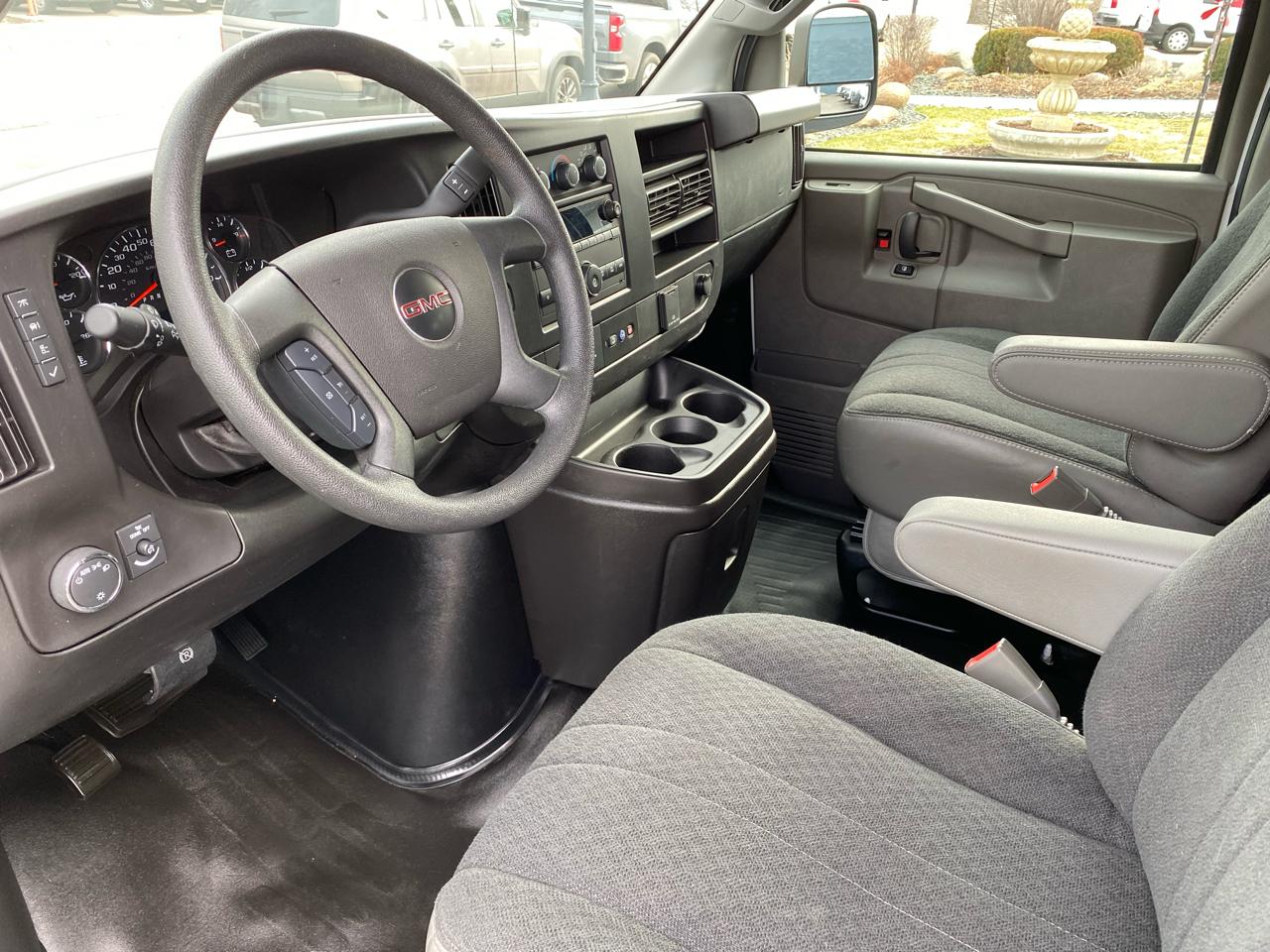 GMC Savana Cargo Van RWD 2500 135" 2024