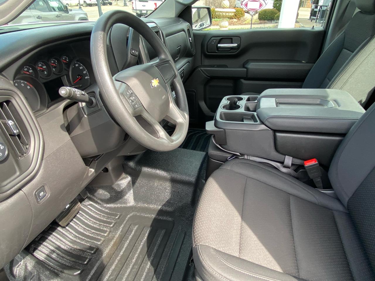 Chevrolet Silverado 1500 2WD Reg Cab 140" Work Truck 2025