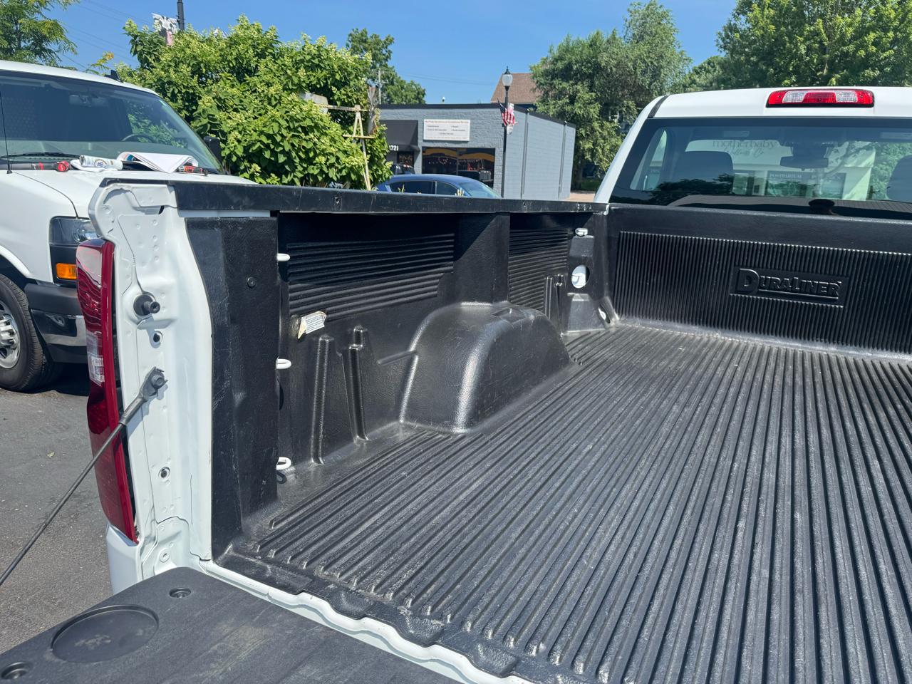 Chevrolet Silverado 1500 2WD Reg Cab 140" Work Truck 2025