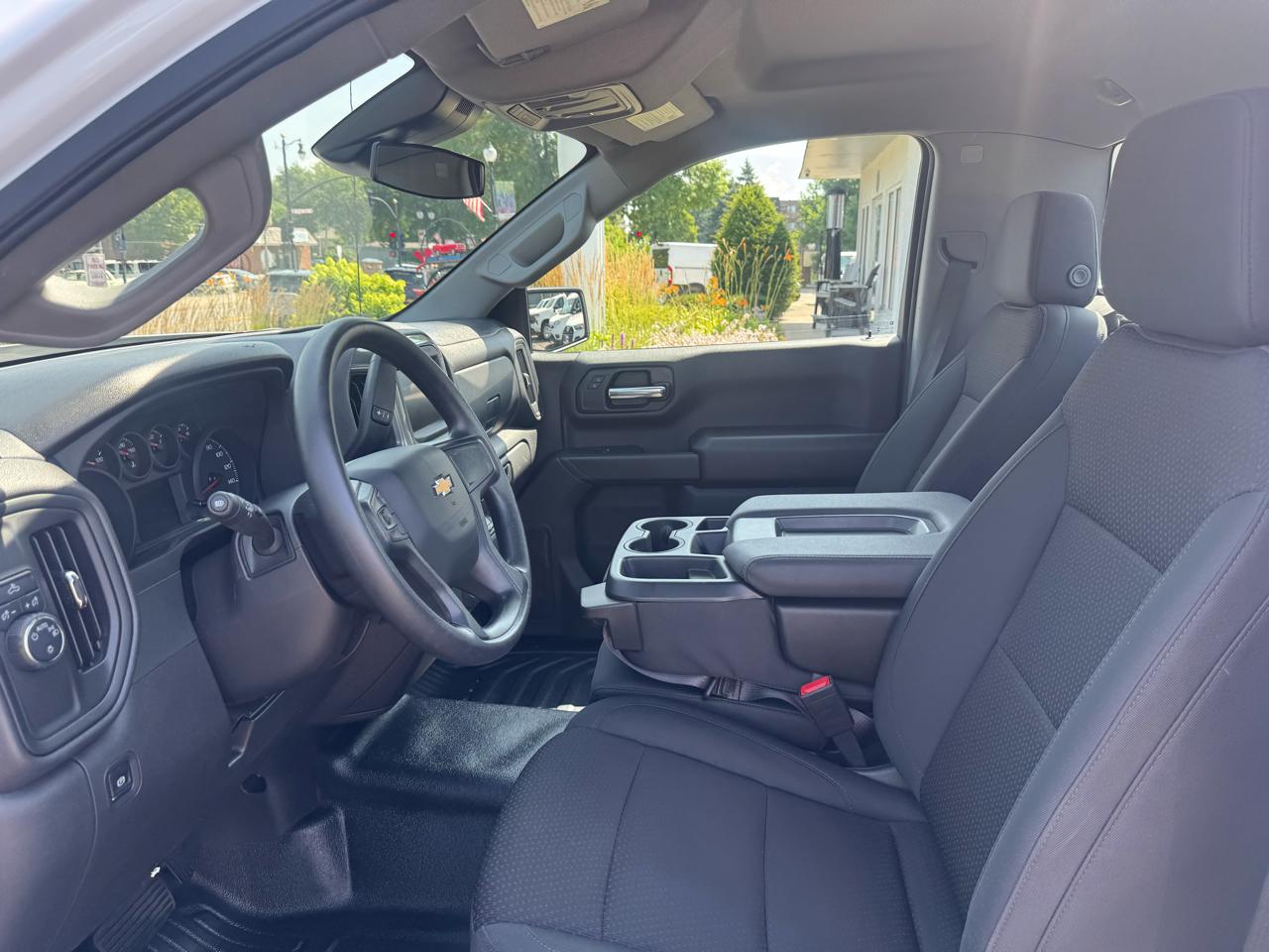 Chevrolet Silverado 1500 2WD Reg Cab 140" Work Truck 2025