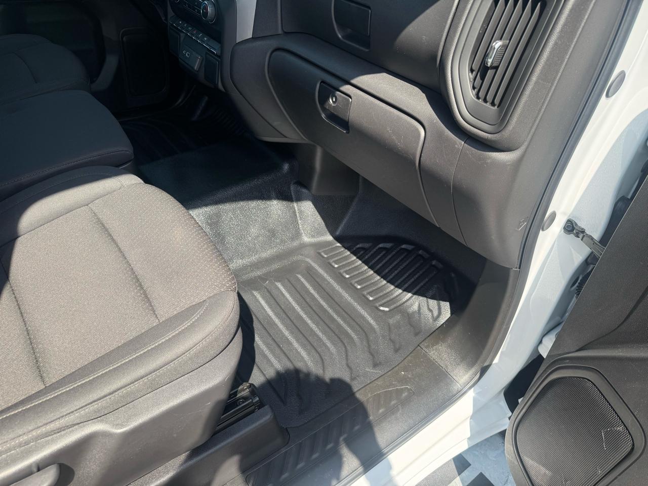 Chevrolet Silverado 1500 2WD Reg Cab 140" Work Truck 2025