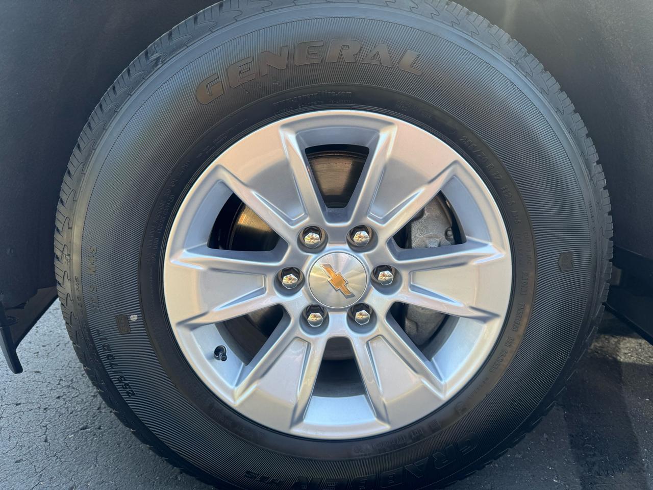 Chevrolet Silverado 1500 2WD Reg Cab 140" Work Truck 2025