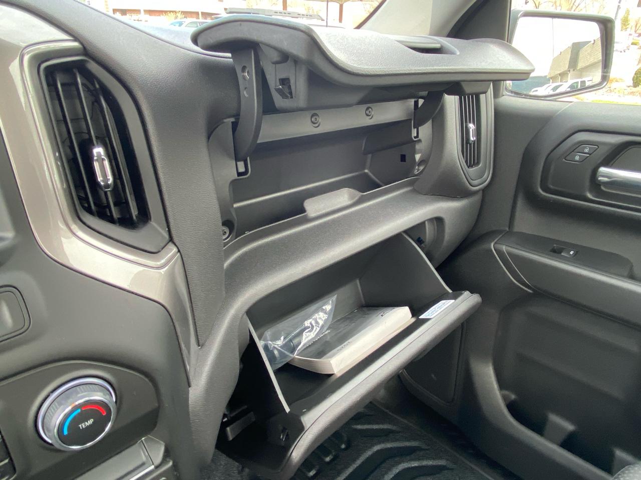 Chevrolet Silverado 1500 2WD Reg Cab 140" Work Truck 2025