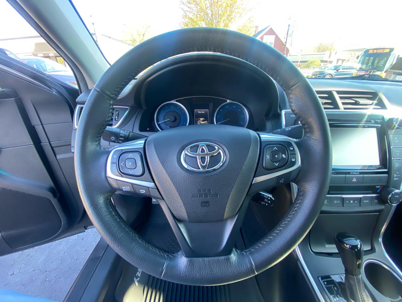 Toyota Camry XLE 4D Sedan 2017