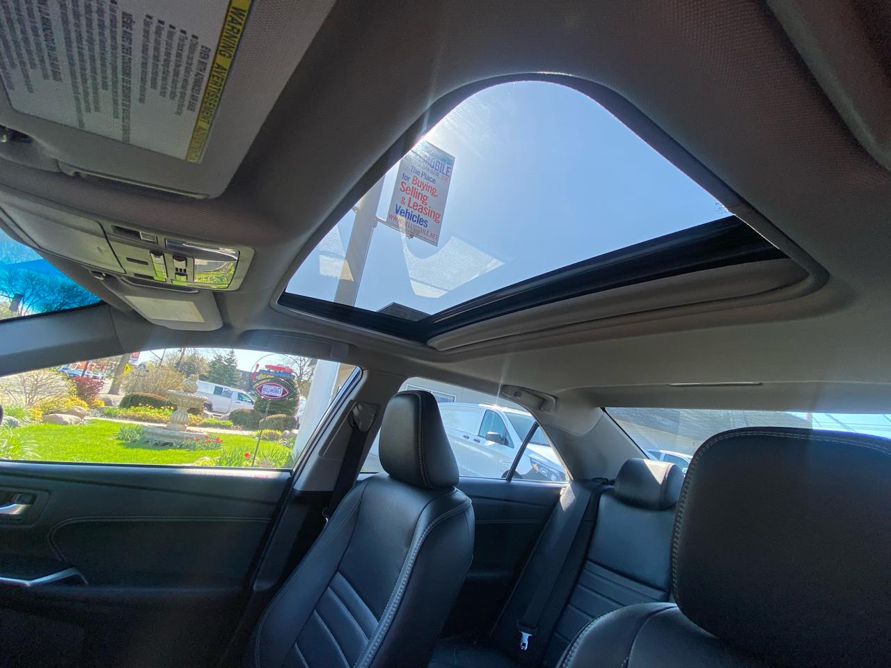 Toyota Camry XLE 4D Sedan 2017