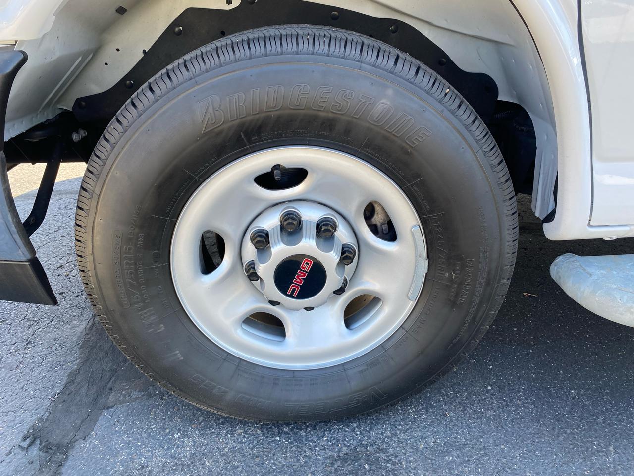 GMC Savana Cargo Van RWD 2500 135" 2024