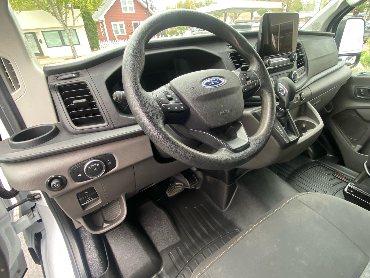 Ford Transit Crew Van T-250 130" Low Rf 9070 GVWR RWD 2021