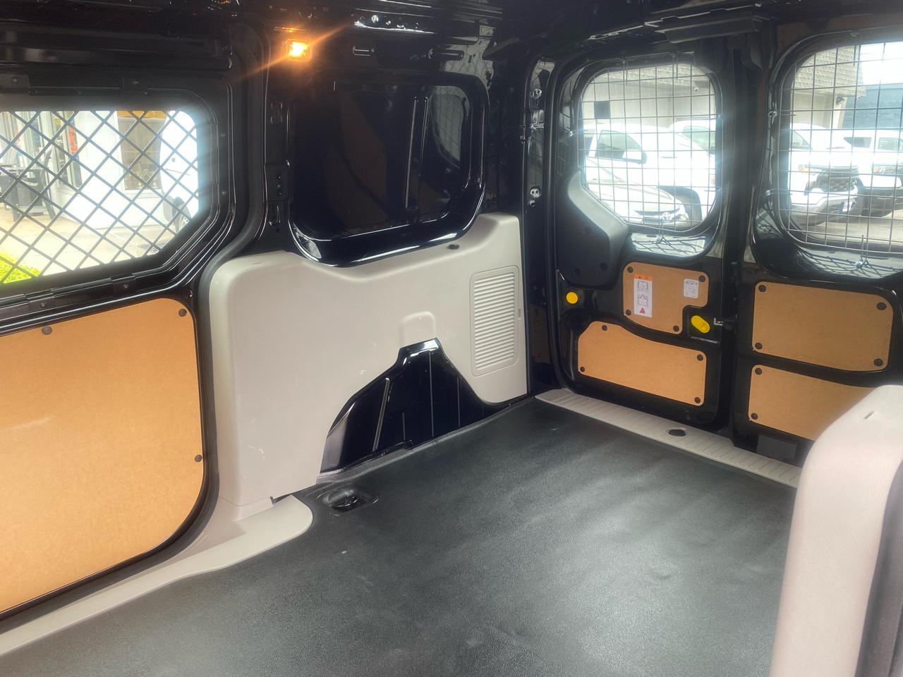 Ford Transit Connect Van XLT LWB w/Rear Symmetrical Doors 2022